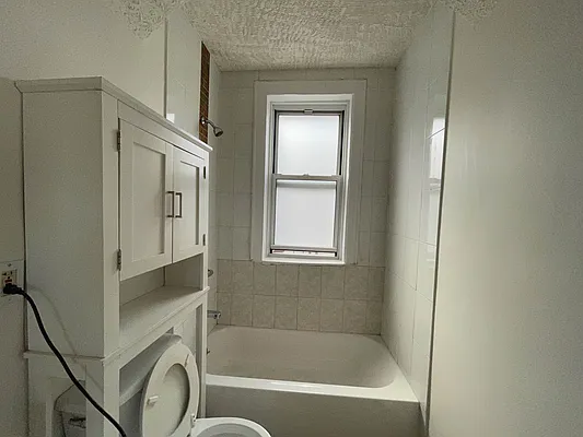 Rented by Douglas Elliman | media 15