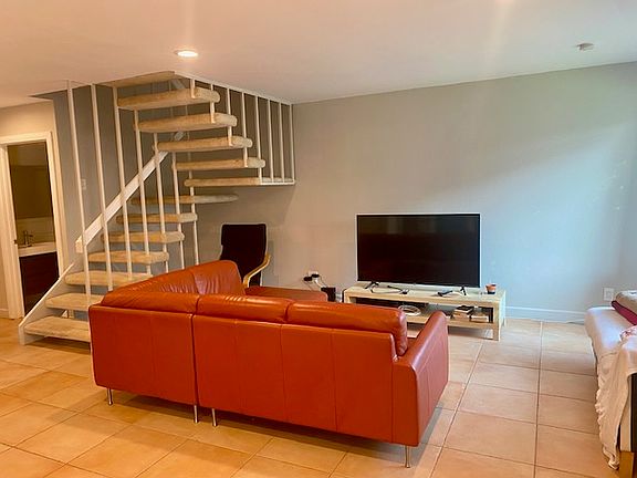 2nd image of 4011 Camino Lindo
