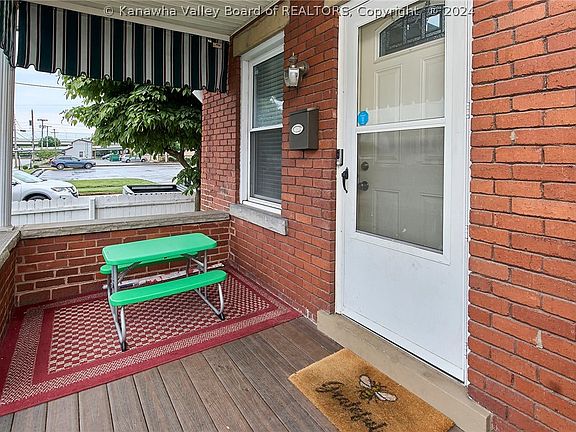 3rd image of 201 Monongalia St