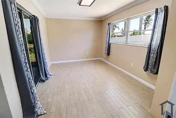 5 bed, $5,730 — Photo 4
