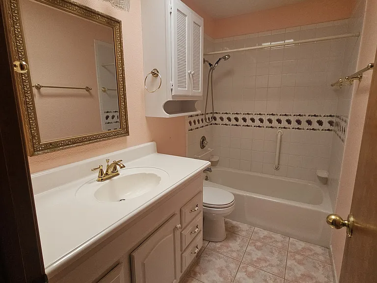 650 Frontier Dr — Photo 15