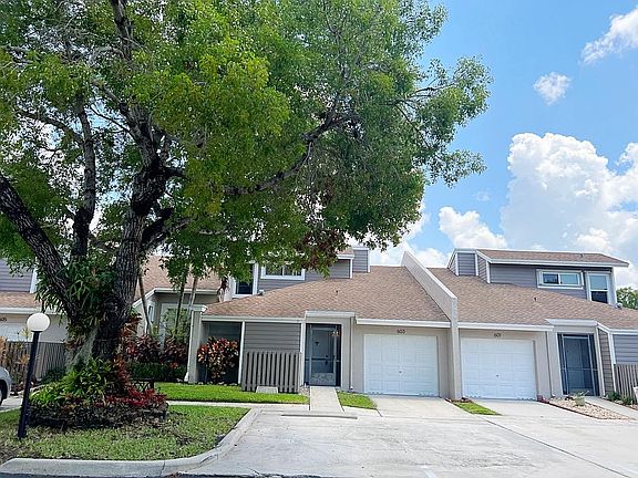 3rd image of 603 Woodgate Ln #D