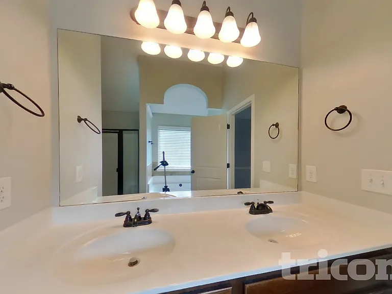 4025 Trimrose Ct — Photo 8