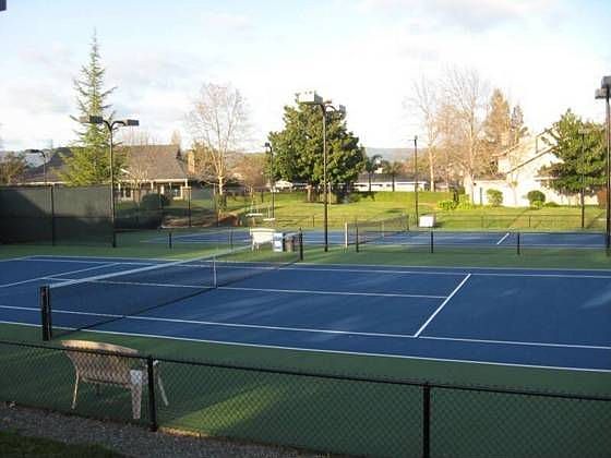 2nd image of 121 Valley Club Cir