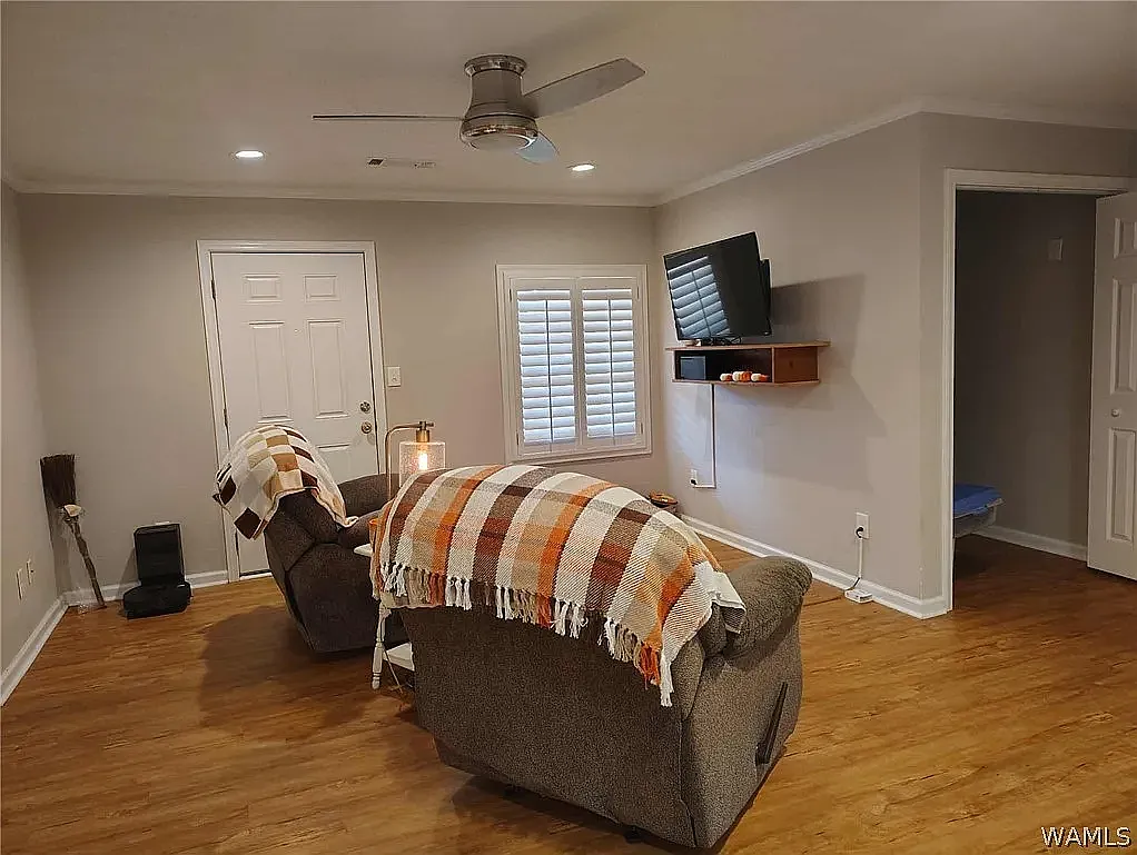 1 bed, 1000 sqft, $1,100 — Photo 2