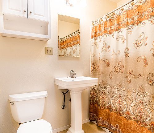 5th image of 1044 Zamora Dr
