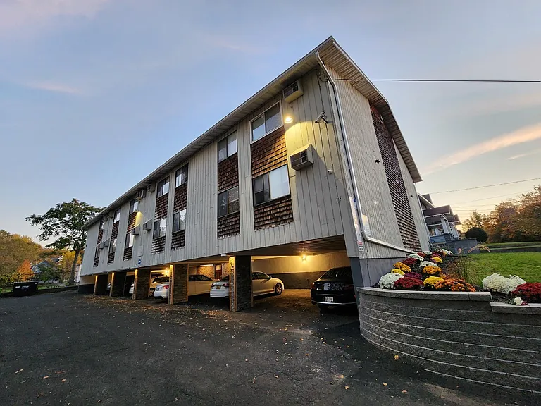 105 Herkimer St #17 — Photo 2