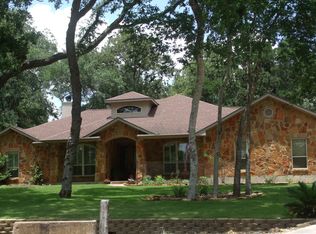 102 Country Club Dr, La Grange, TX 78945