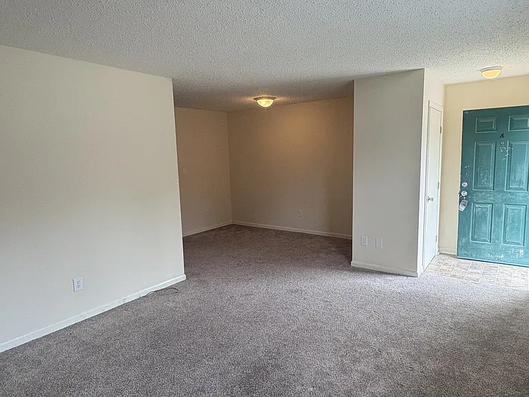 1613 Flanigan Ct #A — Photo 4