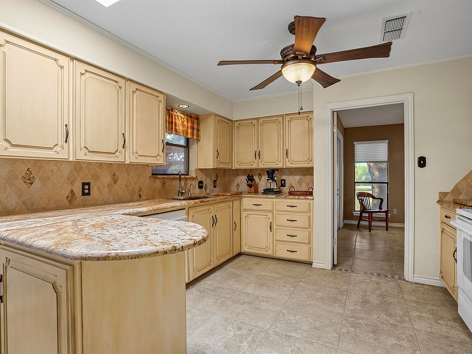 1st image of 836 Havenwood Ln S