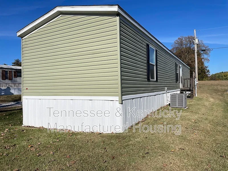 3 bed, 2.0 bath, 1200 sqft, $1,100 — Photo 4