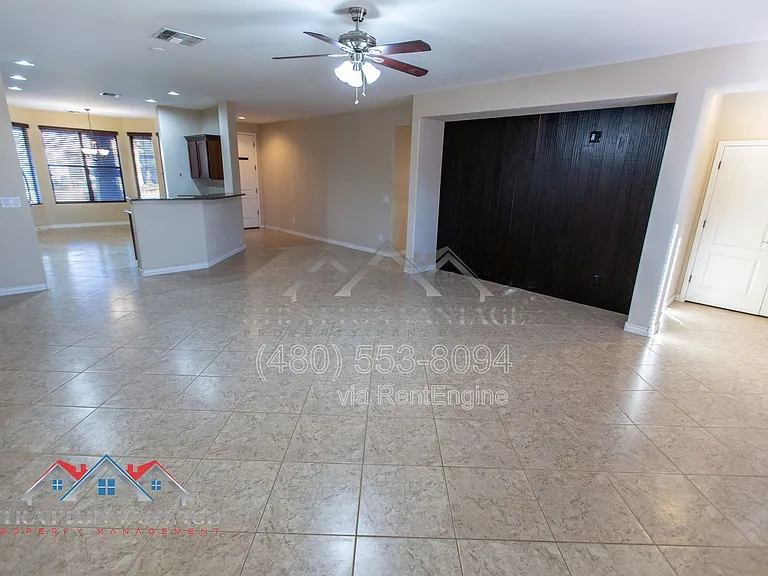 11751 W Daley Ln — Photo 18