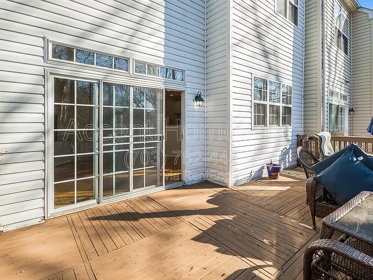 6450 Waterfield Rd — Photo 51