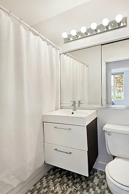 Rented by Town Residential | media 25