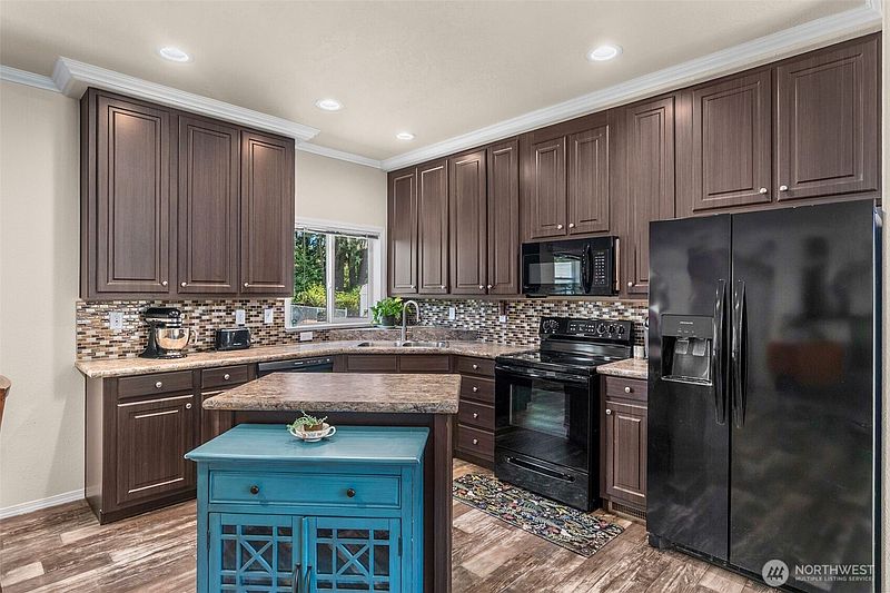 5th image of 8635 Sequioa Court SE