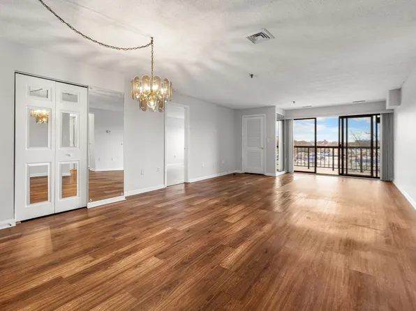 3920 Mystic Valley Pkwy APT 303, Medford, MA 02155