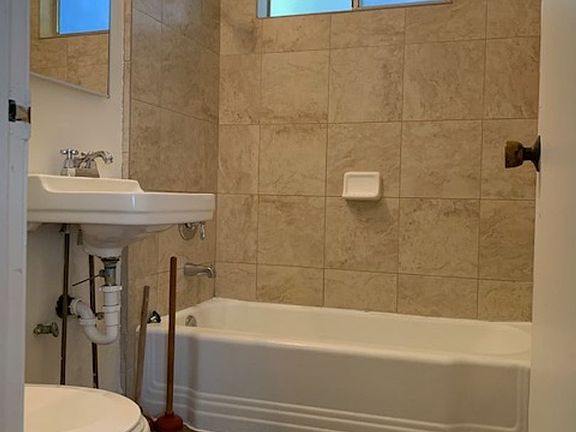 2nd image of 3300-3302 Del Monte Blvd #3302-A