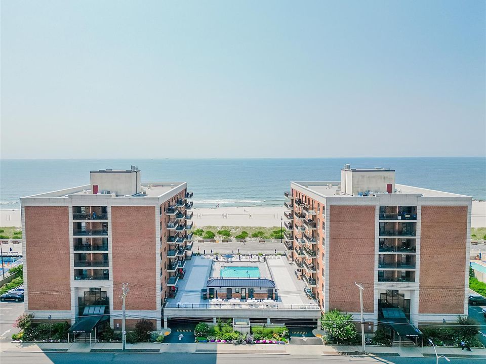 1st image of 230 W Broadway #713