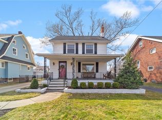 2190 Niagara Dr, Lakewood, OH 44107