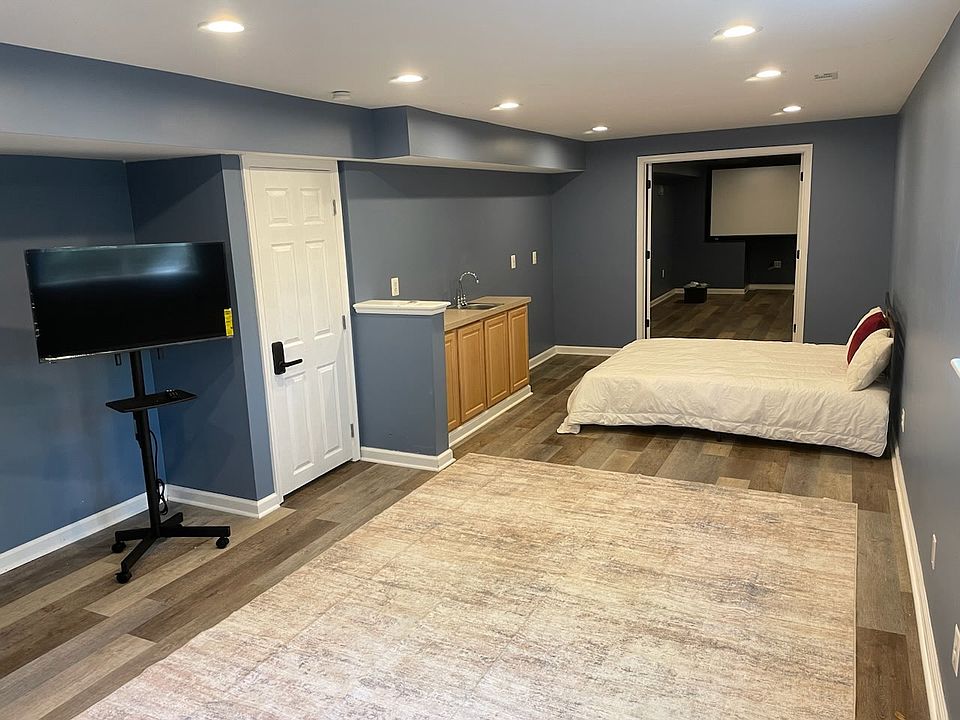 2nd image of 11200 Springfield Dr #1