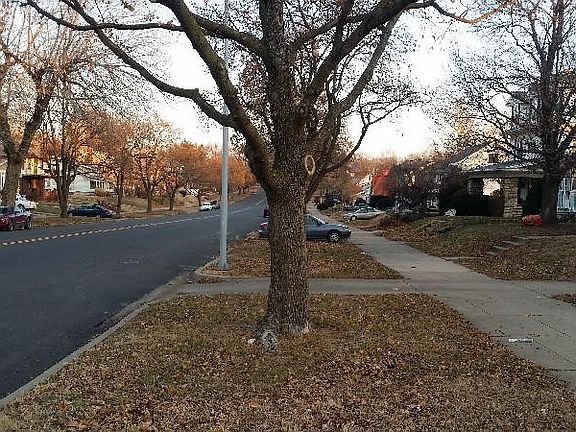 5th image of 317 N Van Brunt Blvd