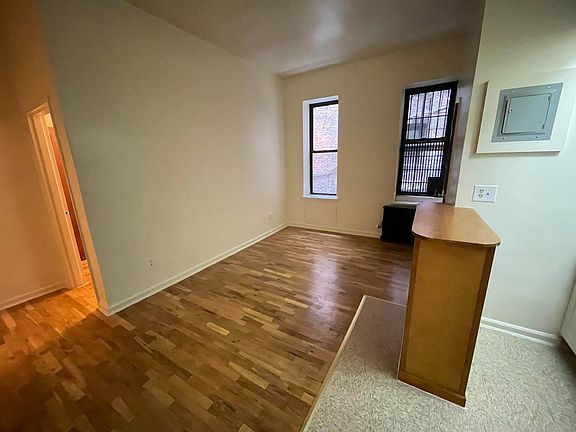 2nd image of 226 E 29th St APT 1D