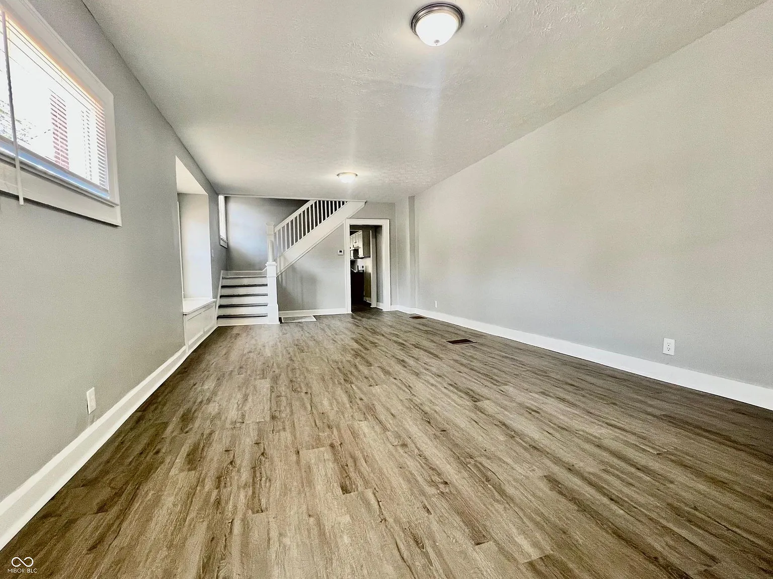 3 bed, 1.0 bath, 1196 sqft, $1,200 — Photo 3