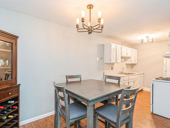 4th image of 1321 W Main St #302A