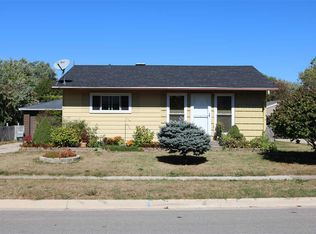 1002 Colonial Dr, Machesney Park, IL