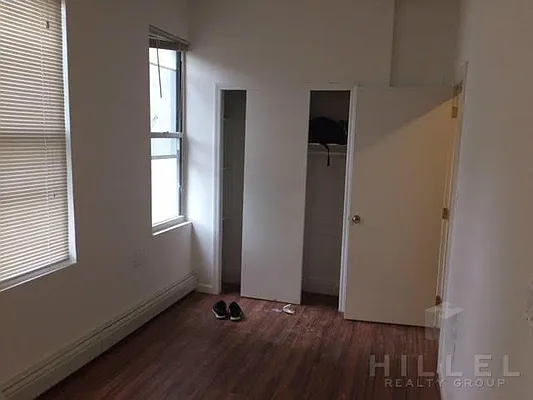 Rented by Hillel Realty Group | media 37