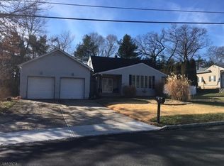 15 Robin Hood Rd, Parsippany Troy-Hills Township, NJ 07950