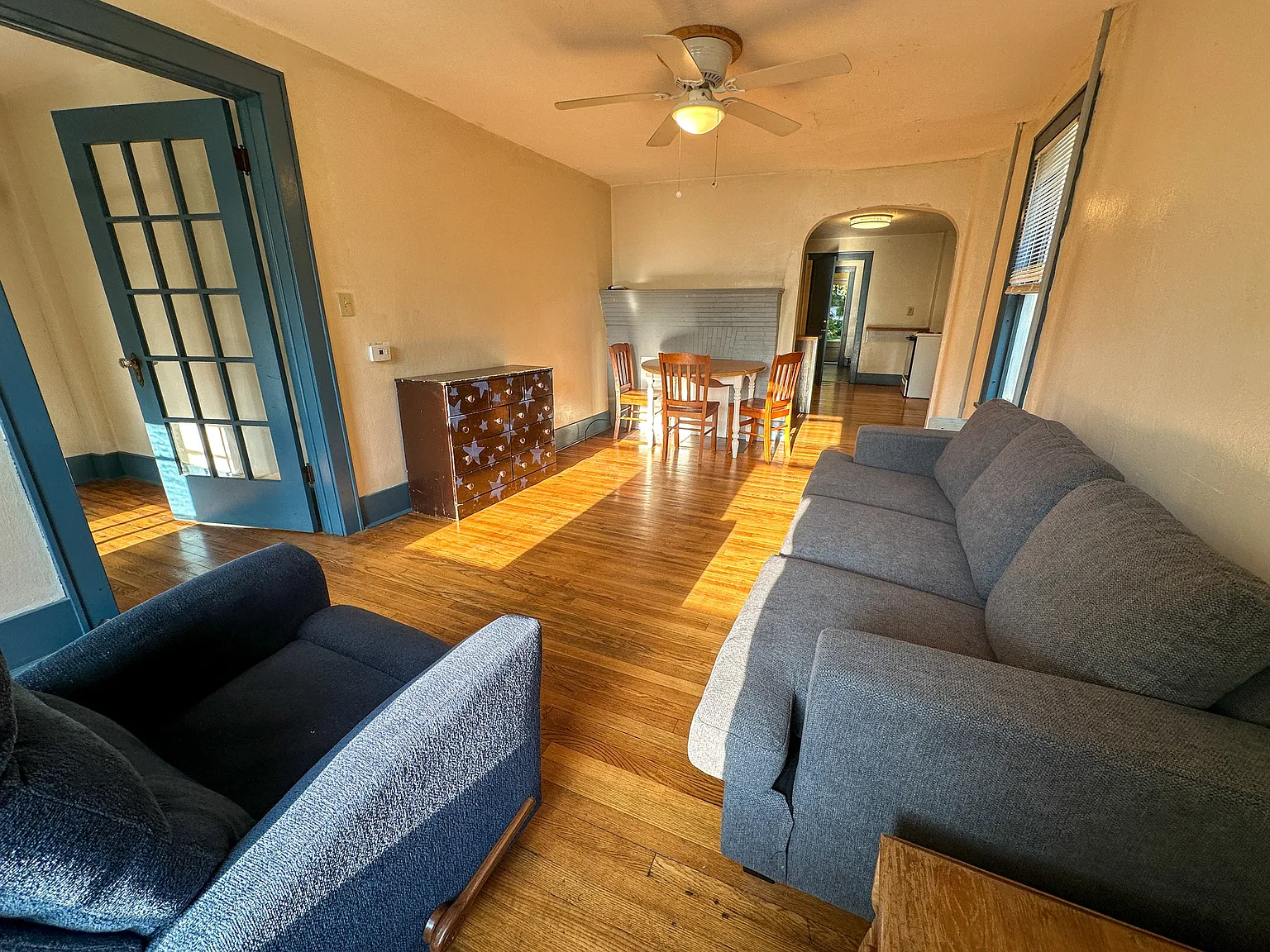 6 bedroom house for 27/28 School Year — Photo 1