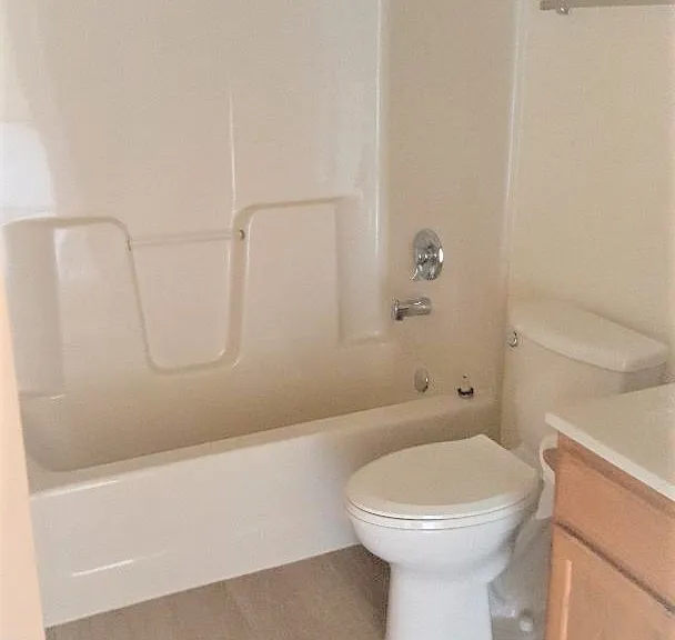 S72W16460 Janesville Rd #C — Photo 8