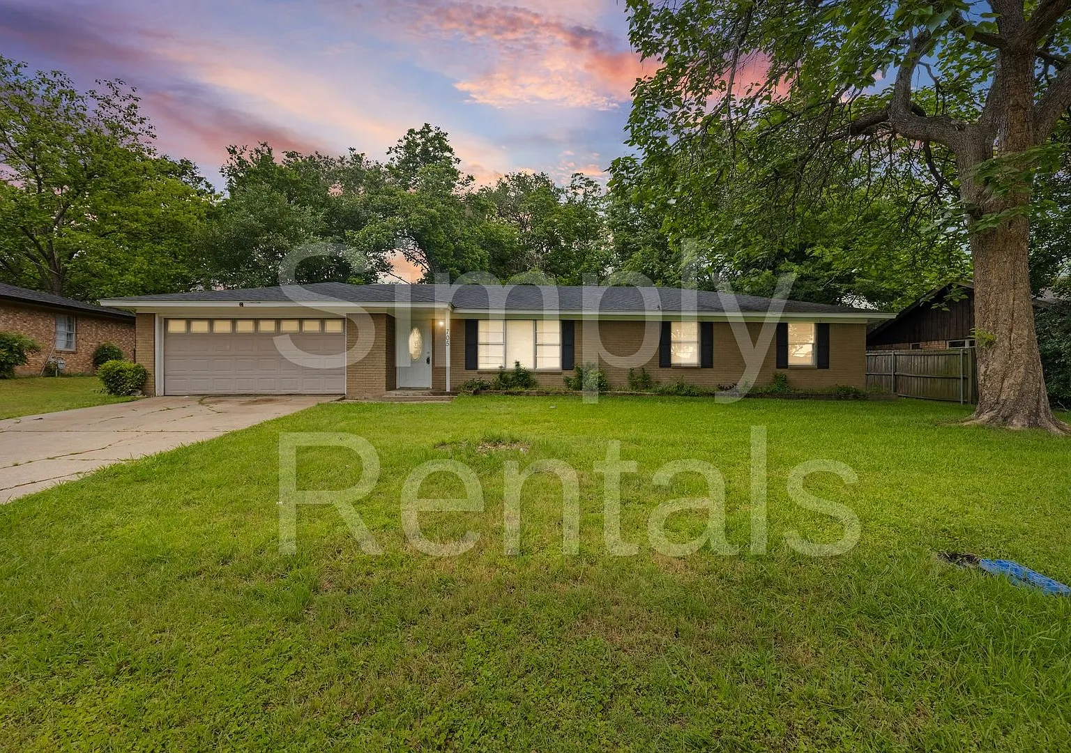 705 Plano - Sulphur Springs — Photo 2
