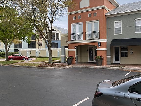 3rd image of 15015 Towne Square Plz #15015