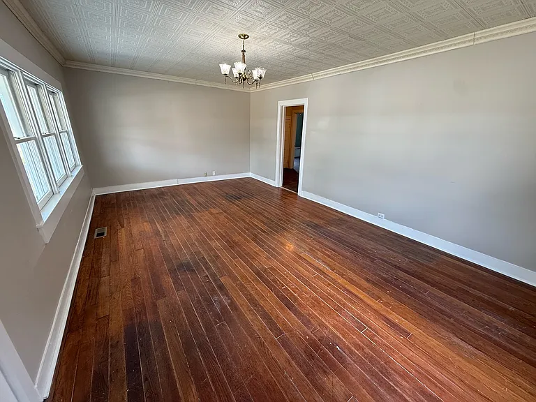 25 Woodrow Ave — Photo 16