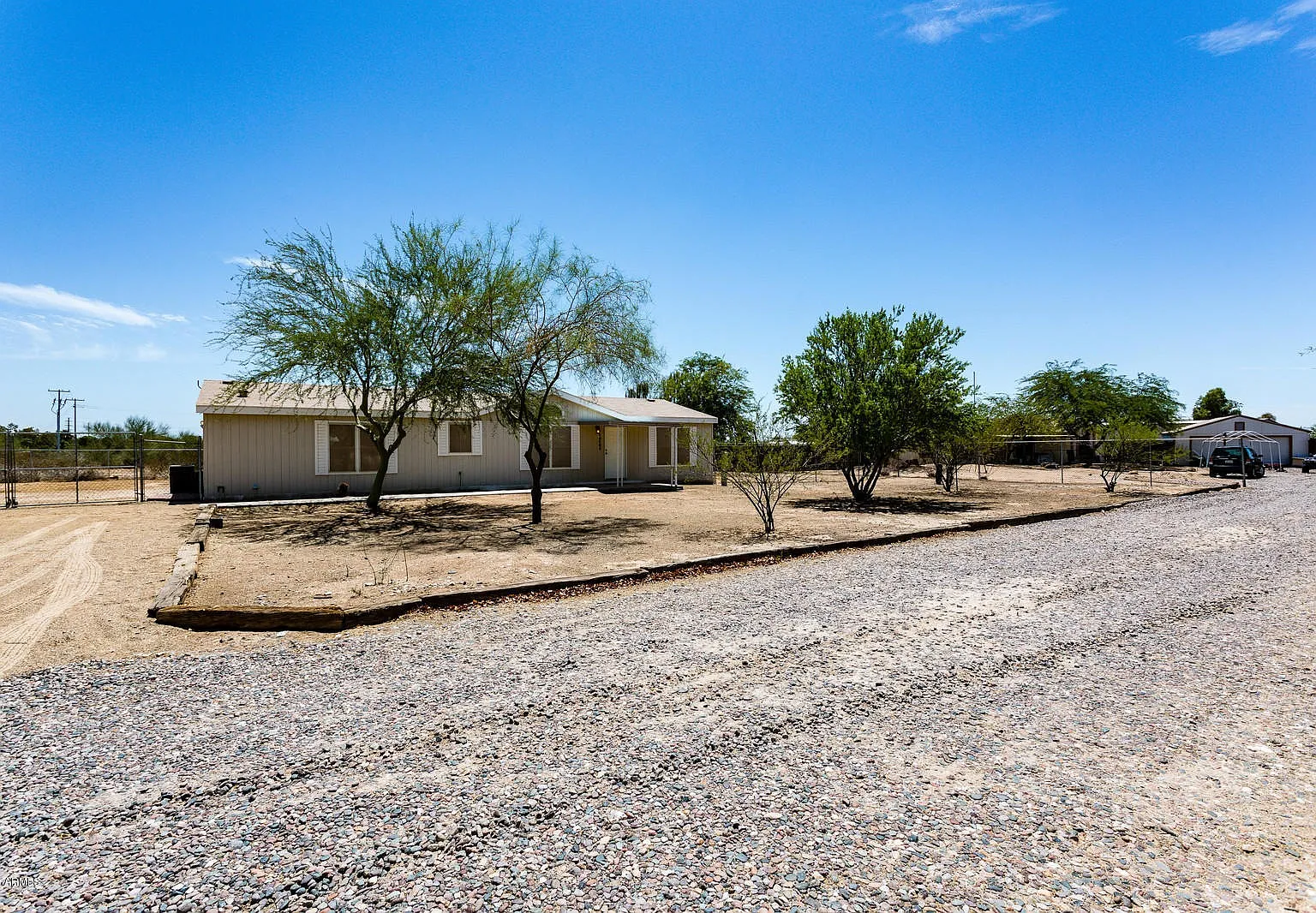 3 bed, 1625 sqft, $2,200 — Photo 2
