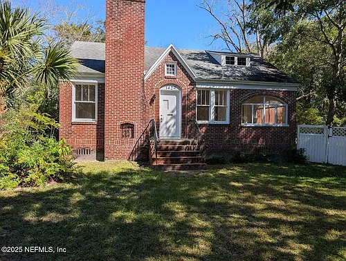 1429 Azalea Dr Photo 1