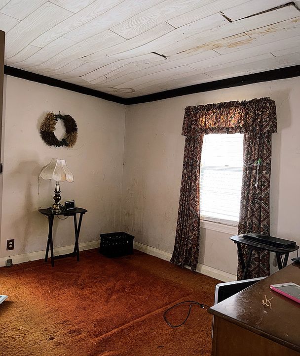 2nd image of 1136 Adams Ave