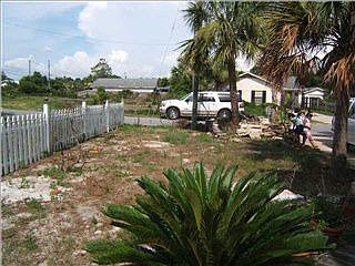 1st image of 620 Caladium Cir