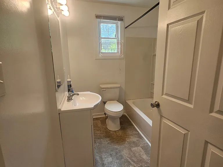 316 Brandon Rd — Photo 9