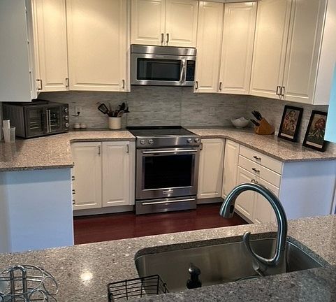 5th image of 7020 Garrison Ct