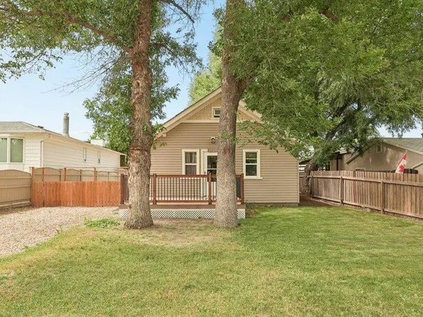 2014 E 15th St, Coaldale, AB T1M 1A2