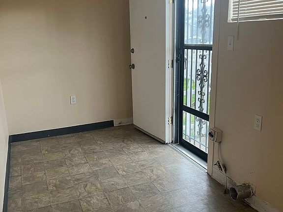 3rd image of 1020 Church St Unit 1