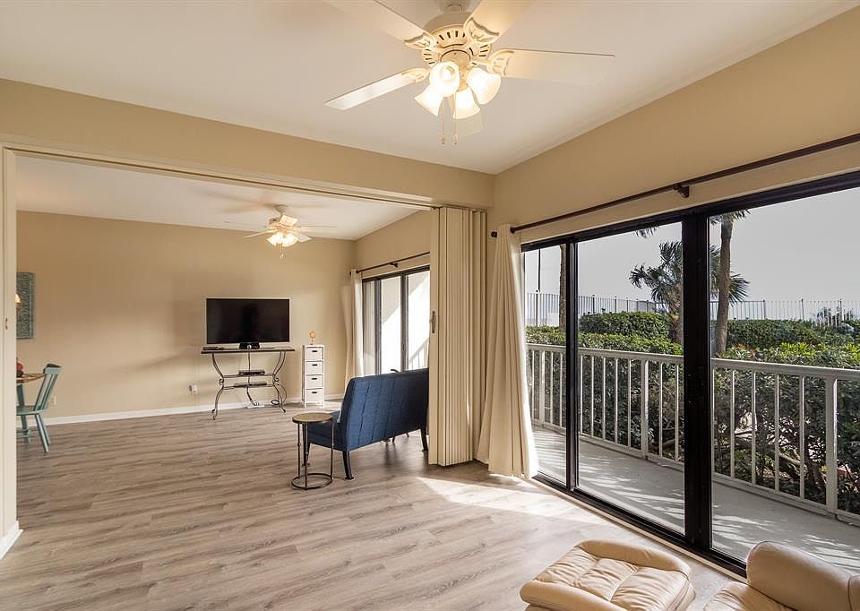 The Breakers Apartments Galveston, TX Zillow