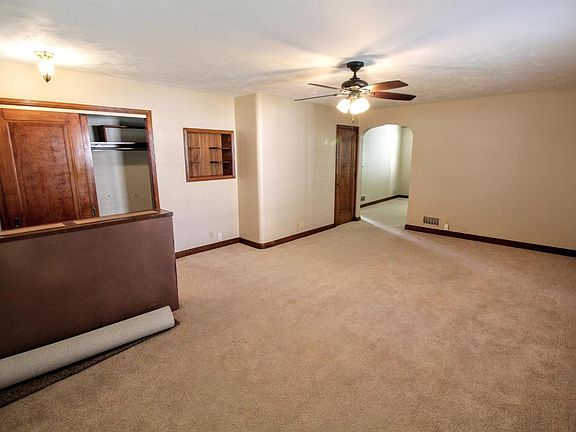 4th image of 1825 S 50th St