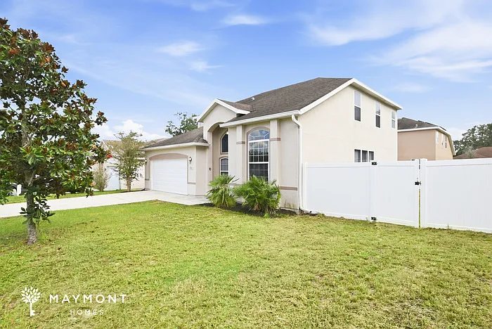 4 bed, 3.5 bath, 2299 sqft, $2,495 — Photo 2