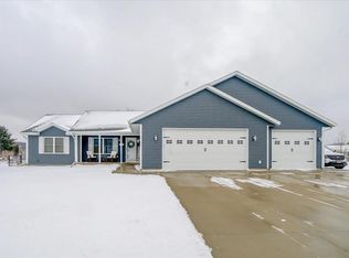 110 Prairie St, Arena, WI 53503