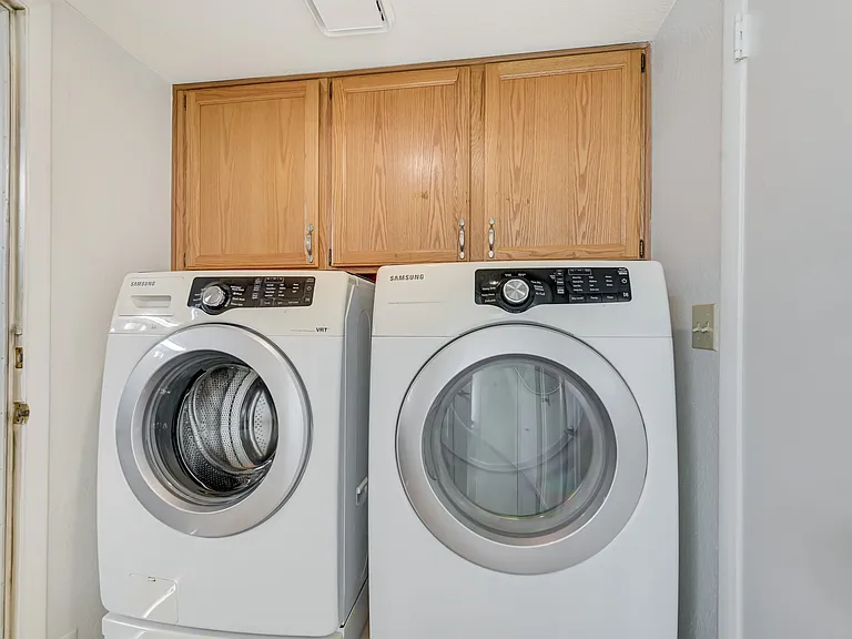 washer and dryer included
