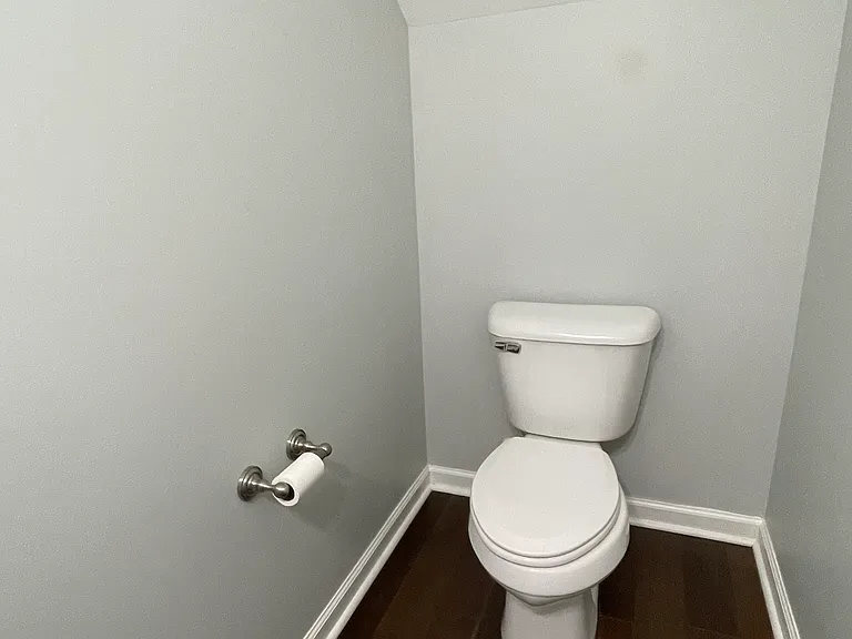 1605 Villa Cir — Photo 8